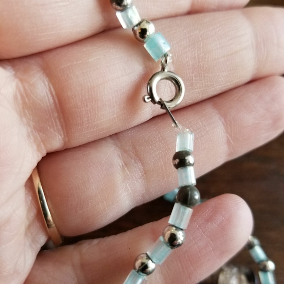 Relisted -striped Bead Necklace Pink Grey Lavender - Picture 4 of 4